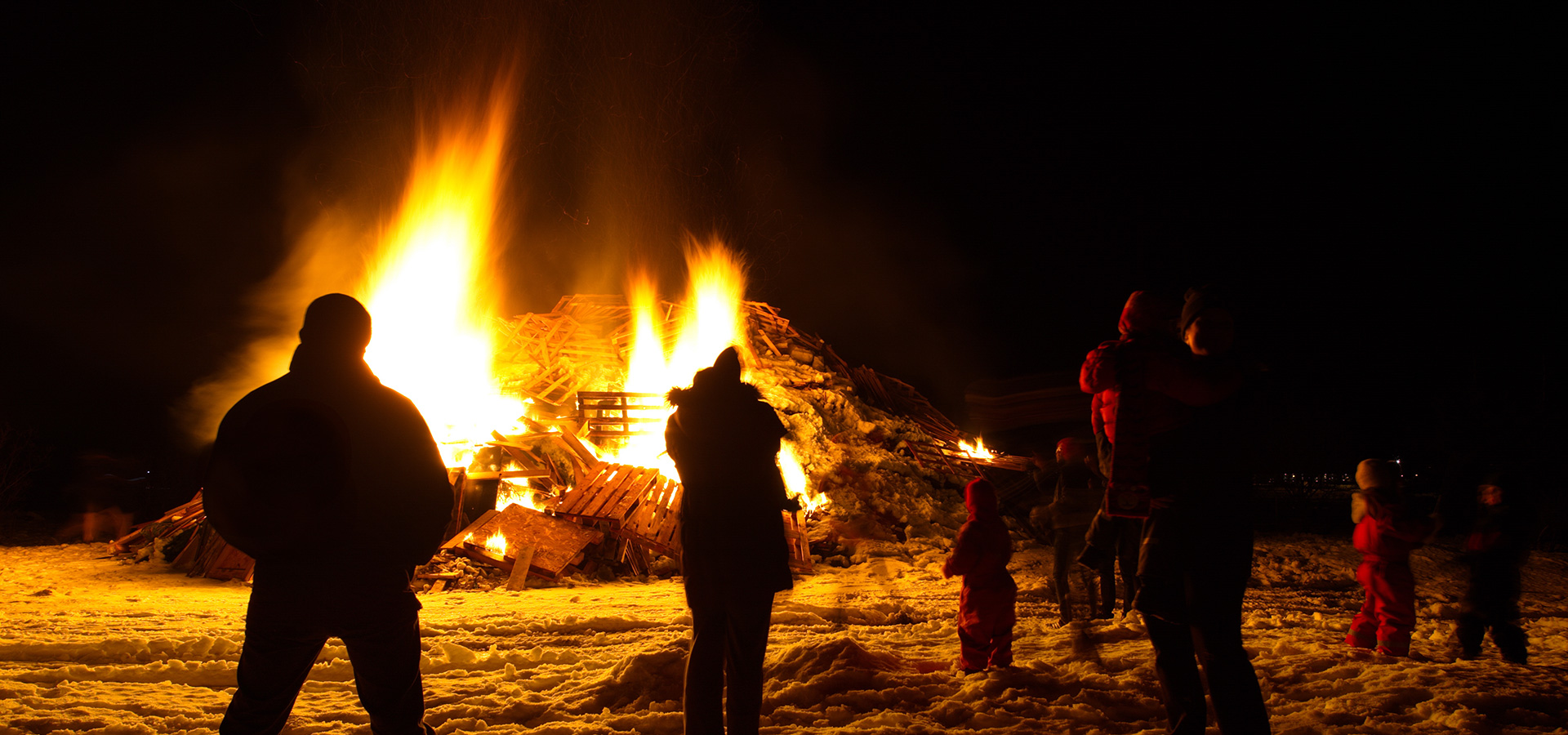 New Year S Eve Bonfire Tour Of Reykjavik Guide To Iceland