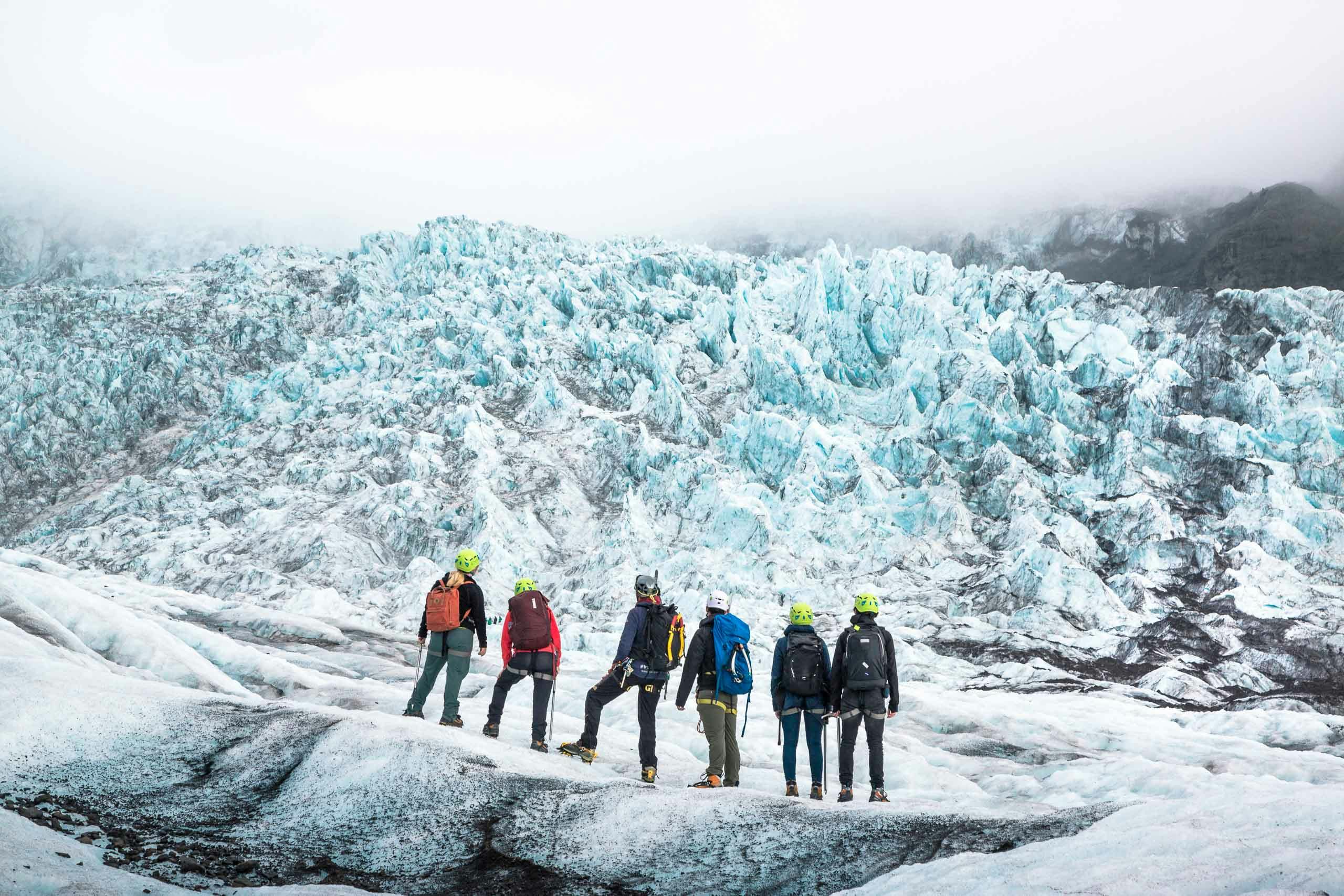 アイスランドの観光の目玉、ヨークルスアゥルロゥン氷河湖の絶景に魅了される