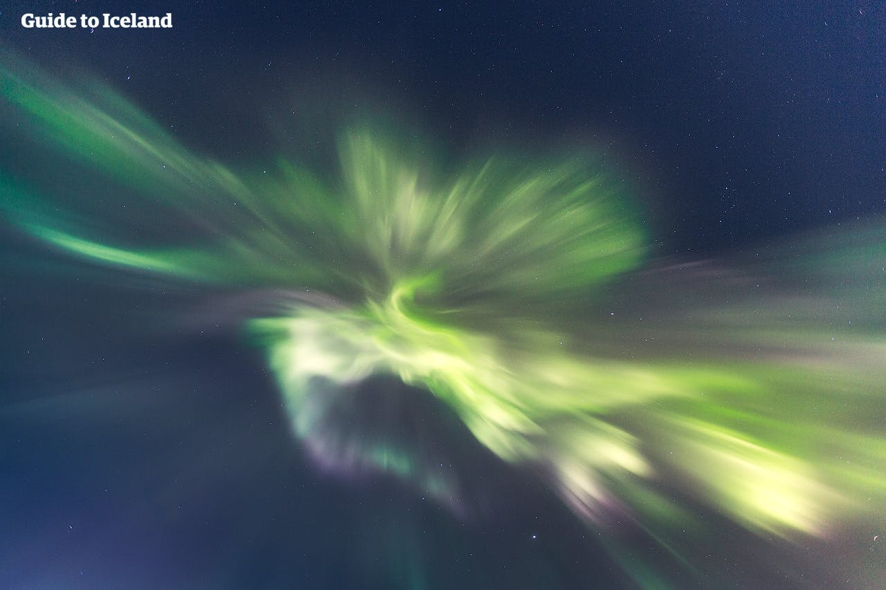 In inverno, l'Islanda settentrionale è la parte più buia del paese per andare a caccia dell'aurora boreale.