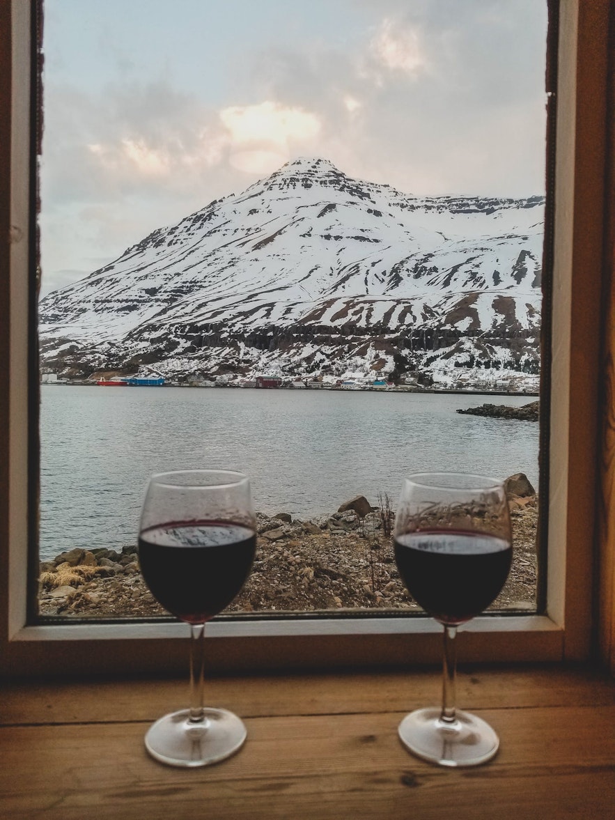 Cost of Wine in Iceland - priceless