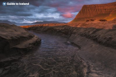 아이슬란드에는 해가 지지 않는 백야의 여름이 있습니다. 아이슬란드의 또 다른 매력이지요.