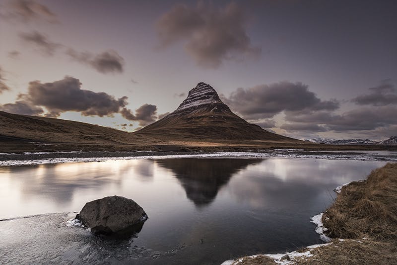 冰岛西部斯奈山半岛上的明星景点教会山，又名草帽山