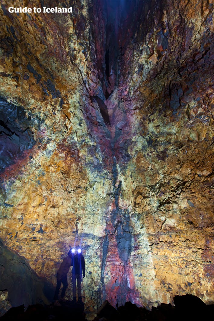 Thrihnukagigur bedeutet ‚Dreispitzenkrater‘ und er wurde 1974 von dem Höhlenforscher Arni B Stefansson entdeckt.