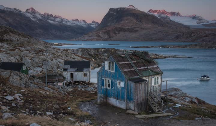 美しい大海原を望むグリーンランドの家