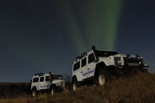 Maak levenslange herinneringen op deze super jeep noorderlichtjacht vanuit Reykjavik.