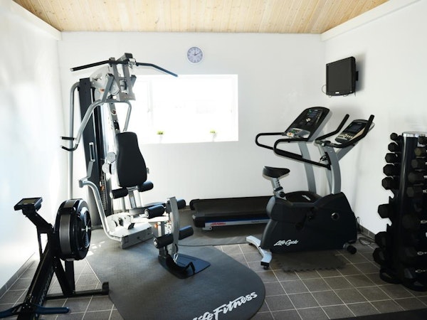 Hotel Katla has a gym for guests looking to maintain their daily exercise routine.