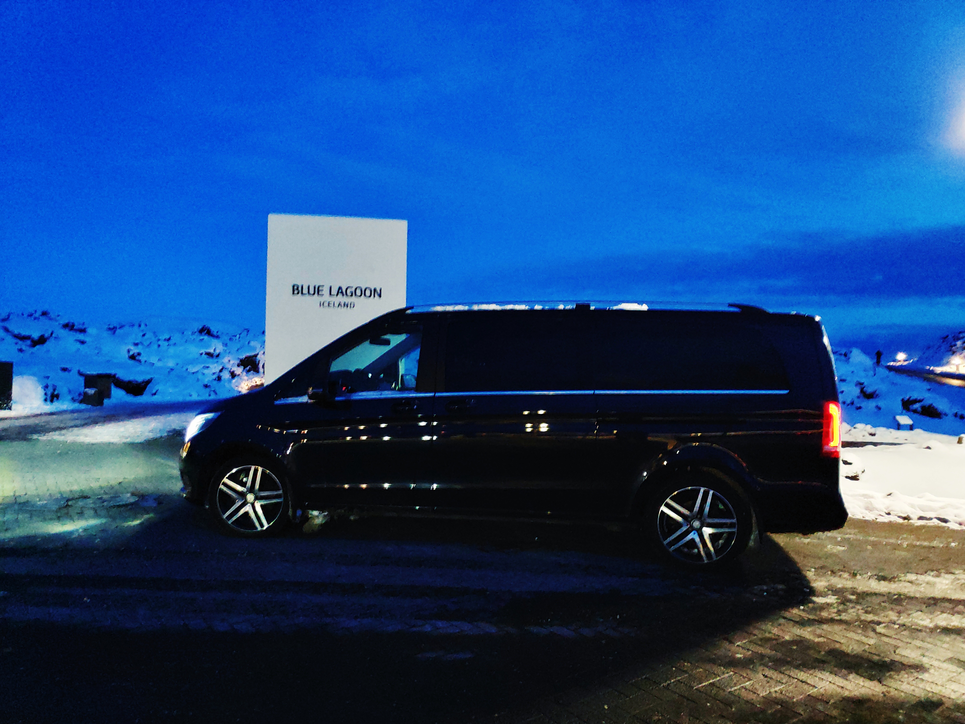 Luxurious Private Airport Transfer with Blue Lagoon Premium Admission Included