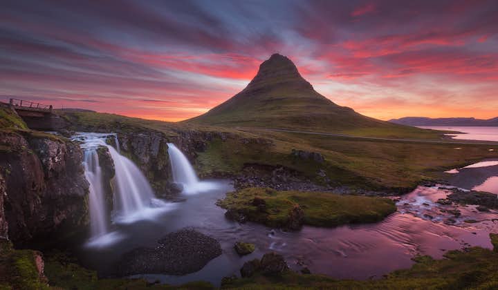 Tour 10 Días Verano A tu Aire en Ring Road Completa de Islandia con Cascadas y Arena Negra
