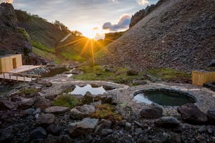 Húsafell Canyon Baths on loistava paikka kokea geoterminen kylpylä kaukana turistimassoista.