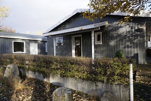 Hlíðarból Guesthouse 