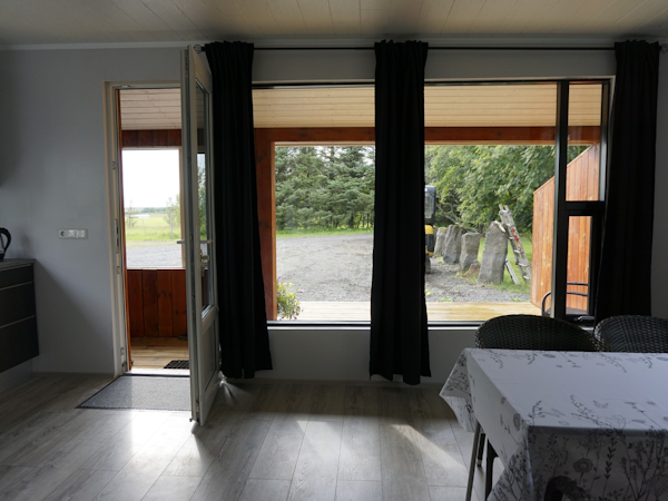 Hlíðarból Guesthouse 