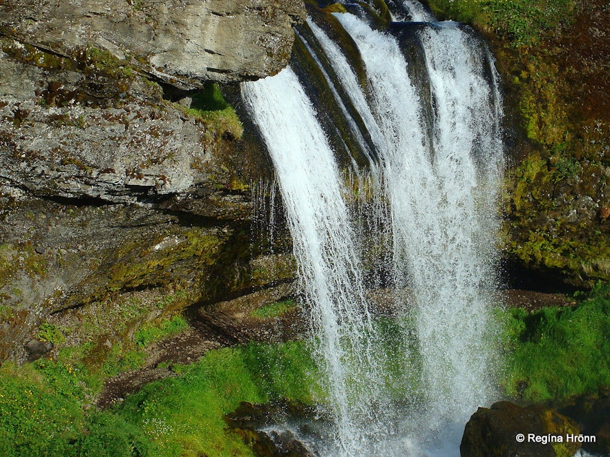 Waterfalls in Fossá river on the Vatnaleið route