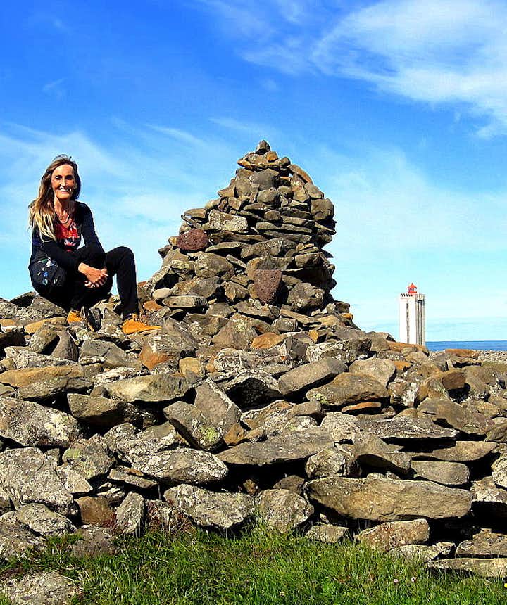 Regína at Þorgeirsdys burial mound at Hraunhafnartangi NE-Iceland