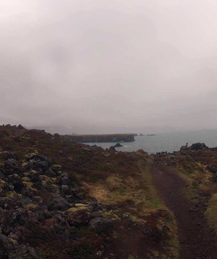 Caminata por un campo de lava de Arnastapi a Hellnar | Hike throught lava field from Arnastapi to Hellnar