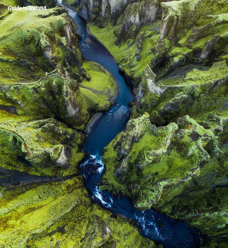 Fjaðrárgljúfur canyon from above