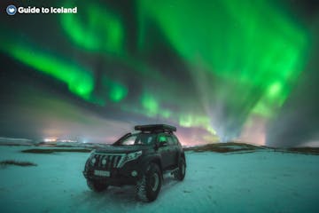 Northern Lights_Jeep_Gunnuhver_Reykjanes_Southwest_winter_WM_4.jpg