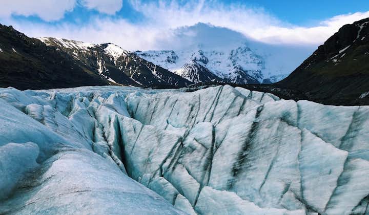 스카프타펠 빙하의 푸른 얼음 지표면.