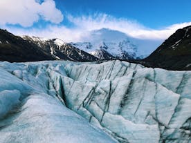 La crosta ghiacciata del ghiacciaio a Skaftafell.