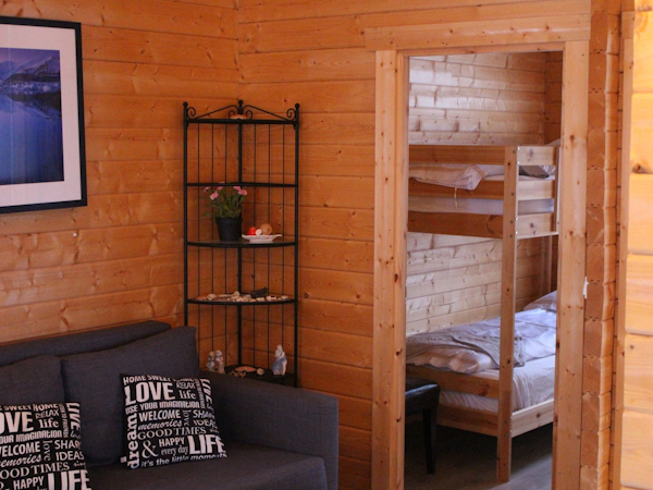 Tradir Guesthouse has rooms with two bunk beds.