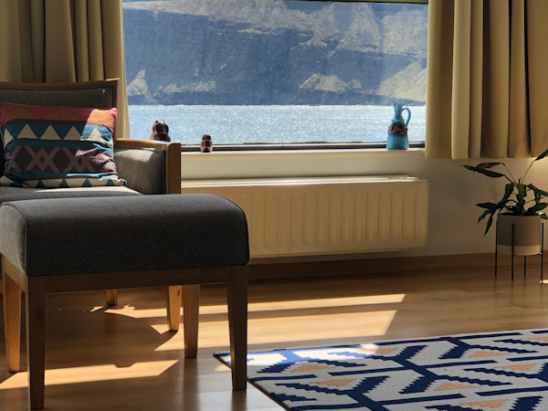 The Cliff Hotel has rooms with beautiful sea views.