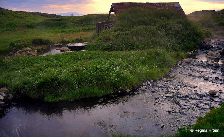 Hrunalaug Natural Hot Pool in South Iceland -