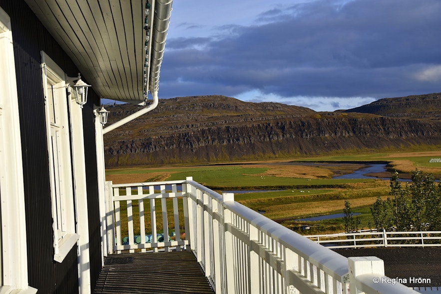 The lovely Country Hotel Hraunsnef in West-Iceland and its beautiful Surroundings