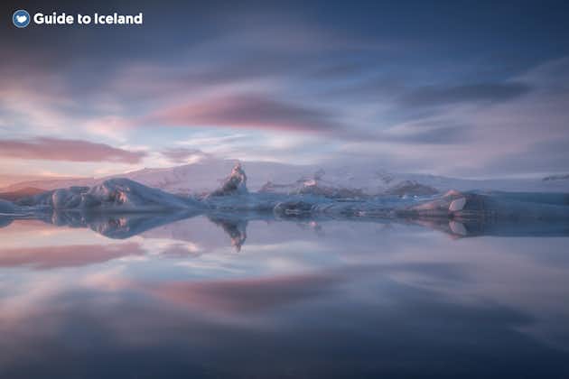 Ледниковая лагуна Йёкюльсаурлоун на юго-востоке Исландии.