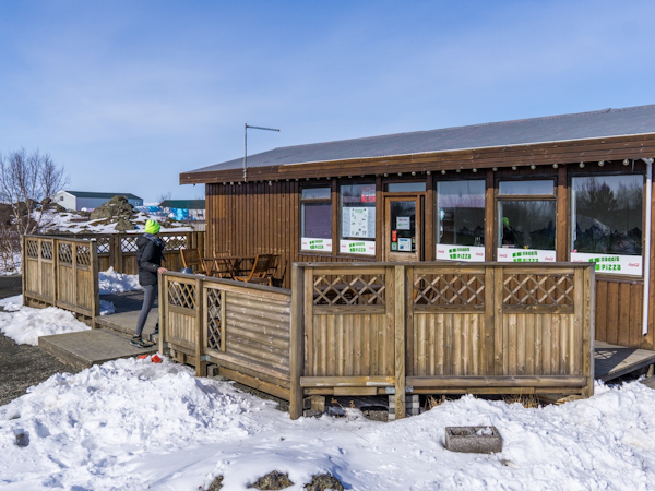 Vogahraun Guesthouse has an outdoor seating area to look over Myvatn.
