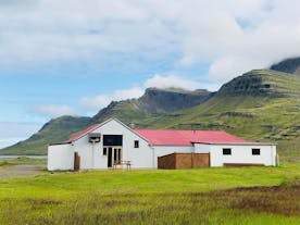 Oseyri Hladan - The Barn to idealne miejsce na odpoczynek we wschodniej Islandii podczas przemierzania obwodnicy.