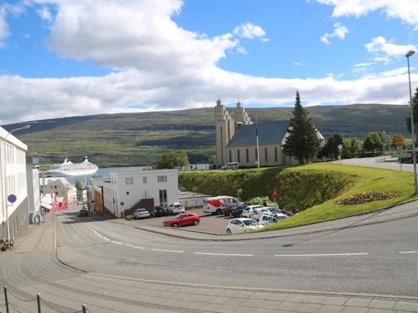 K16 Apartments is right by the church of Akureyrarkirkja.