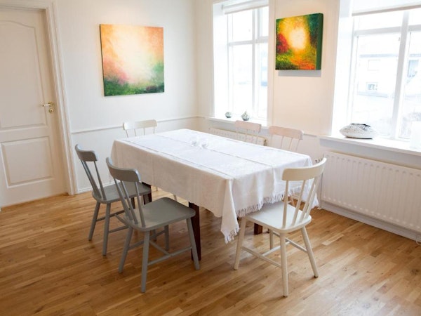 Gallery Guesthouse's dining room.