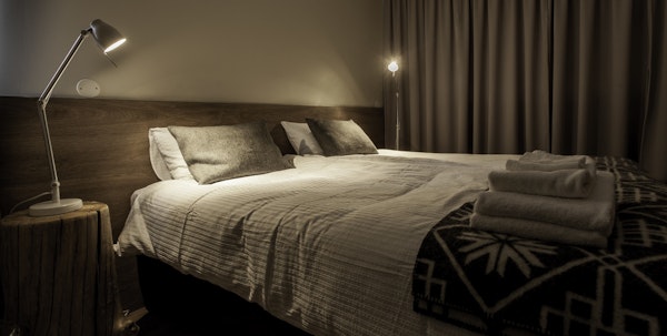The beds at Farmhouse Lodge are wonderful places to finish a day of South Coast exploring.