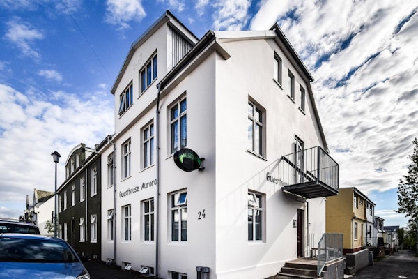 Guesthouse Aurora is a hotel right by Hallgrimskirkja church.