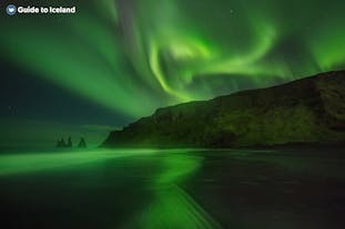 Het IJslandse noorderlicht is de beroemdste en prachtigste winterattractie van het land.