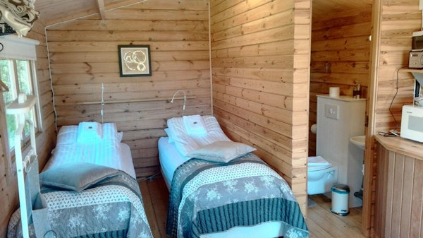 Hotel Stadarborg has a twin bedroom chalet.