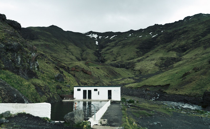 冰岛的小众景点－南岸温泉泳池