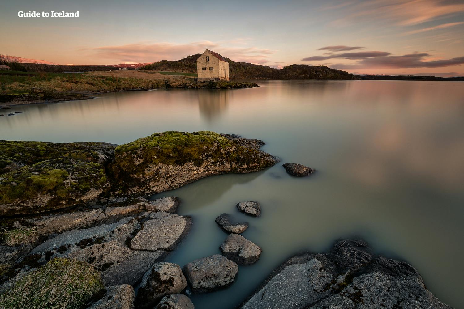 L'Islanda orientale ospita molti laghi tranquilli.