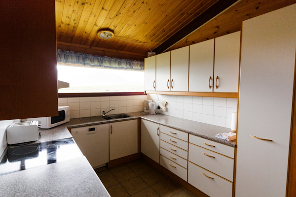 A clean kitchen in one of the Snorrastaðir cabins.