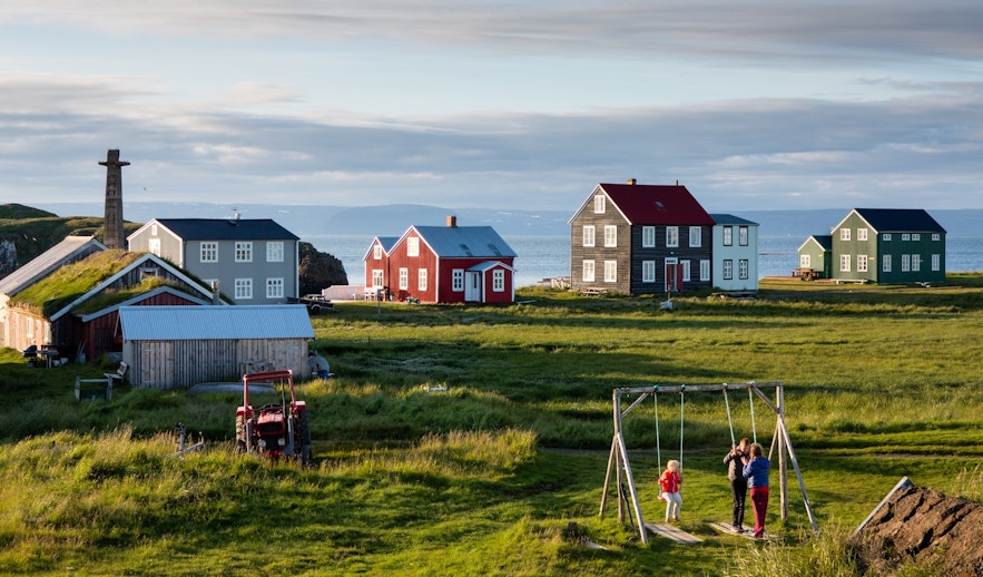 아이슬란드에서 가장 아름다운 섬으로 손꼽히는 플라테이 섬