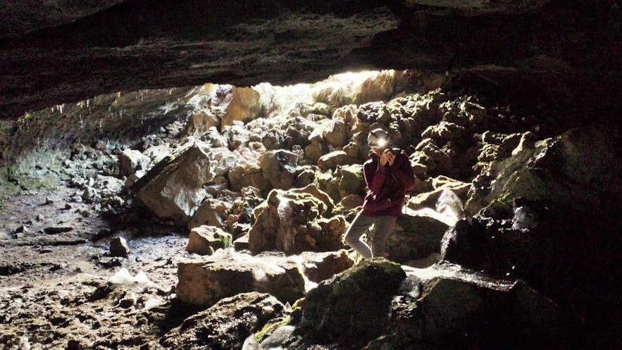 レイキャネス半島のレイザレンディの洞窟