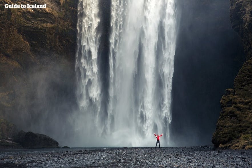 There is one hostel and several hotels around Skógafoss waterfall.
