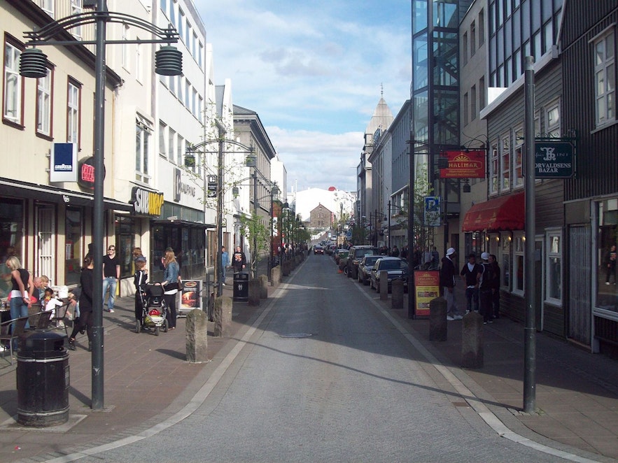 Photo taken from the end of Austurstræti.