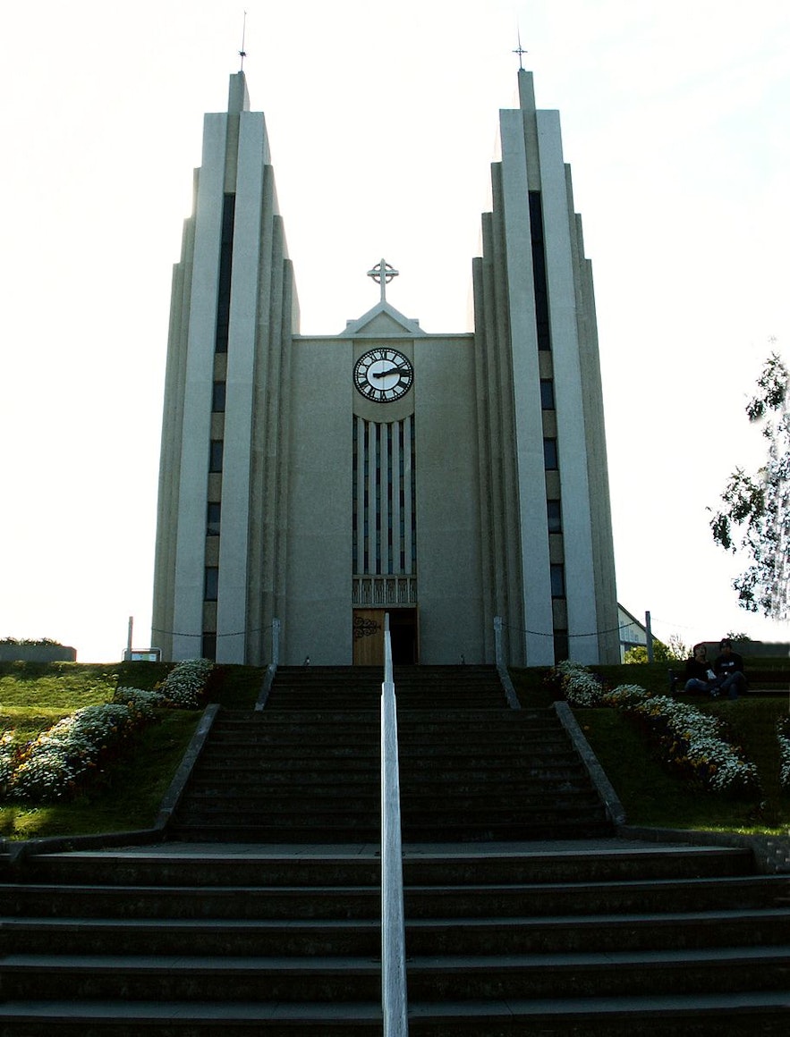 아퀴레이리 교회는 아퀴레이리에서 가장 추천하는 관광 명소이자 아이슬란드 건축계의 역작입니다.
