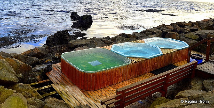 Los baños calientes que suelen encontrarse por Islandia son a menudo gratuitos.