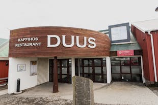 L'Hotel Duus è situato sulla costa della penisola di Reykjanes.