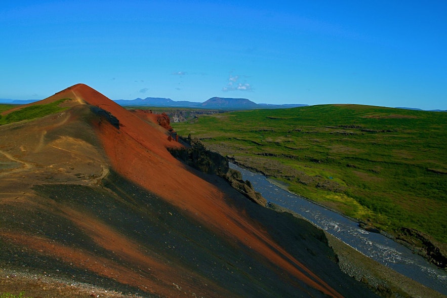 Raudholar (Rote Hügel) in Vesturdalur, Island