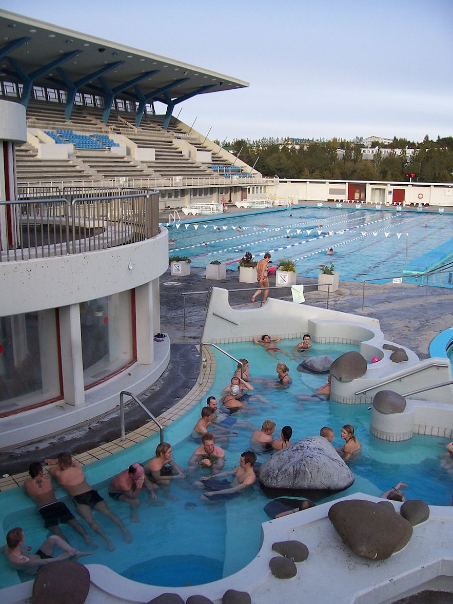 아이슬란드에서 가장 큰 지열 수영장 중 하나인 라우가르달뤼르