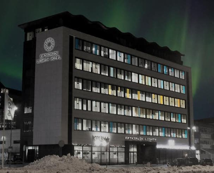 雷克雅未克灯光酒店（Reykjavik Lights）夜间景象