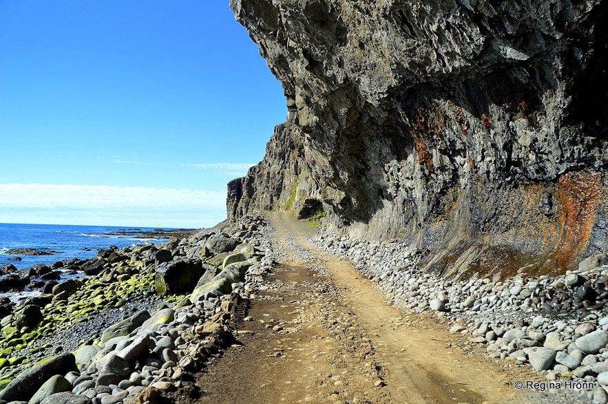 The 2 Stone-men in the Westfjords of Iceland - Kleifabúi on Kleifaheiði and the Stone-man by Penna