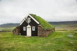 冰岛北部的Saurbæjarkirkja草顶教堂